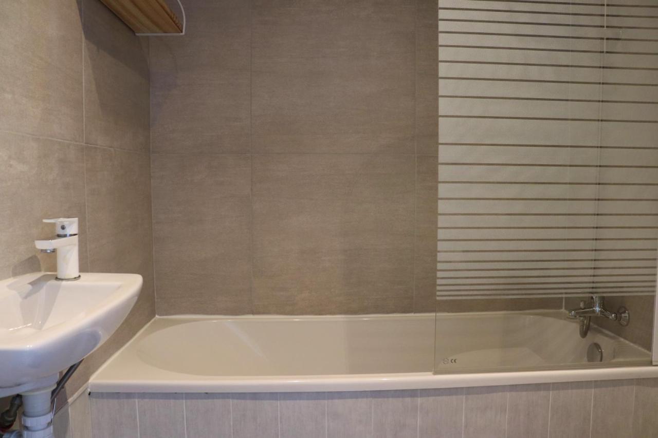 Le Risle - Hotel Montfort-sur-Risle Экстерьер фото